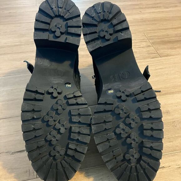 Gianni Bini plaid fabric/leather upper platform side zip women’s boots 9M - Picture 8 of 8